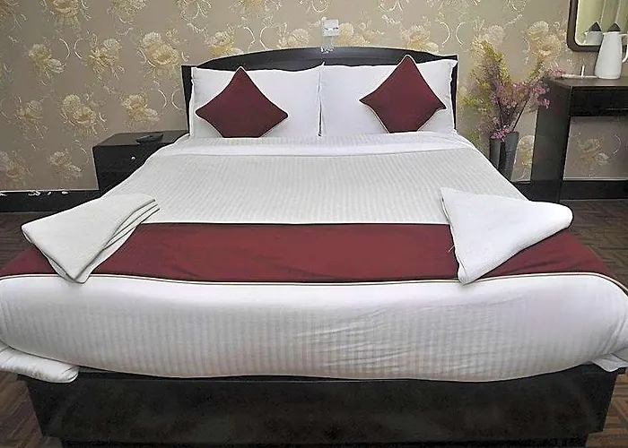 Nomad Hotel 2*