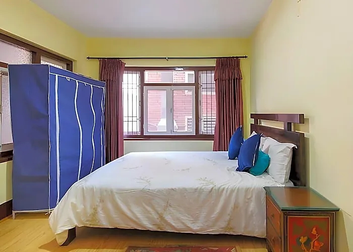 Hotel Nomad