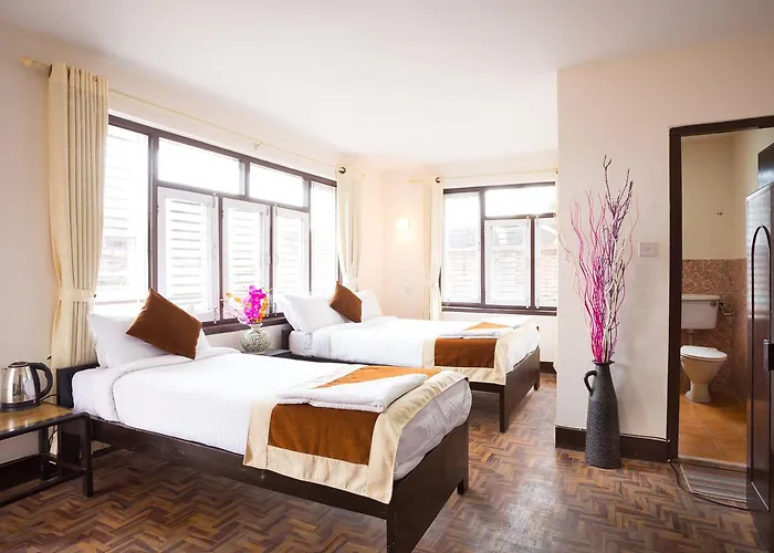 Nomad Hotel 2*