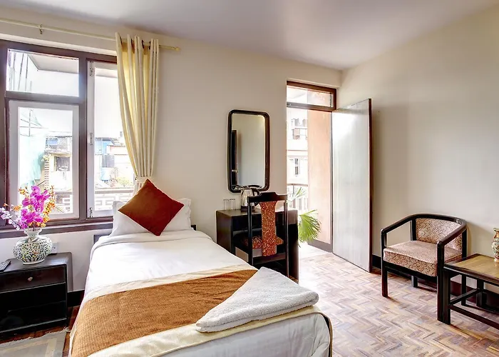 Hotel Nomad 2*
