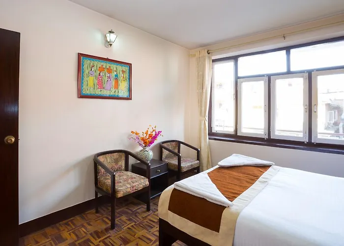 Nomad Hotel 2*