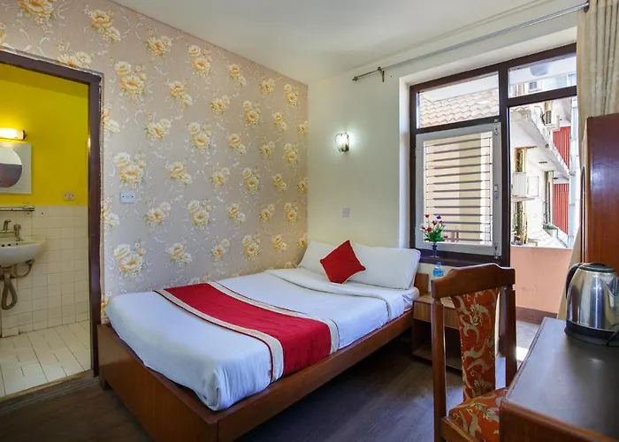 Nomad 2* Kathmandu